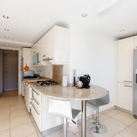 Elegant 120m² En Front De A Apartment